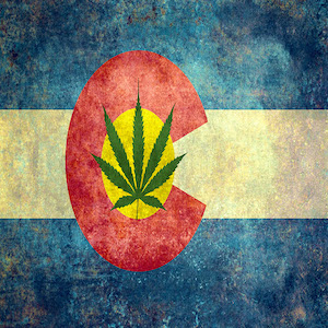 la bandiera del colorado con foglia di canapa