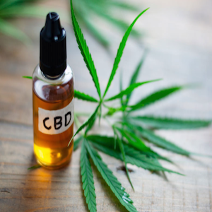 cbd liquido e foglia di canapa